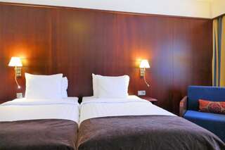 Отель Hotel Kalliohovi Раума Стандартный двухместный номер с 2 отдельными кроватями-5